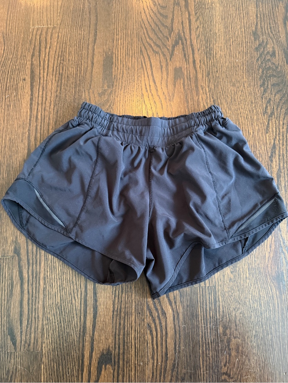 lululemon athletica Black Women's Hotty Hot Low Rise Shorts 4”